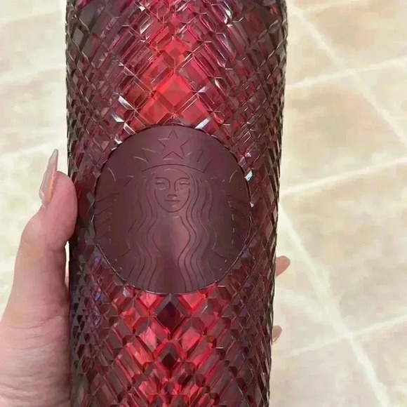 Starbucks - Picture 2 of 4